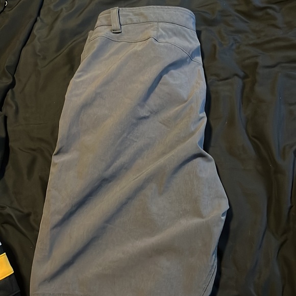 Under armour fitted shorts - Picture 3 of 5